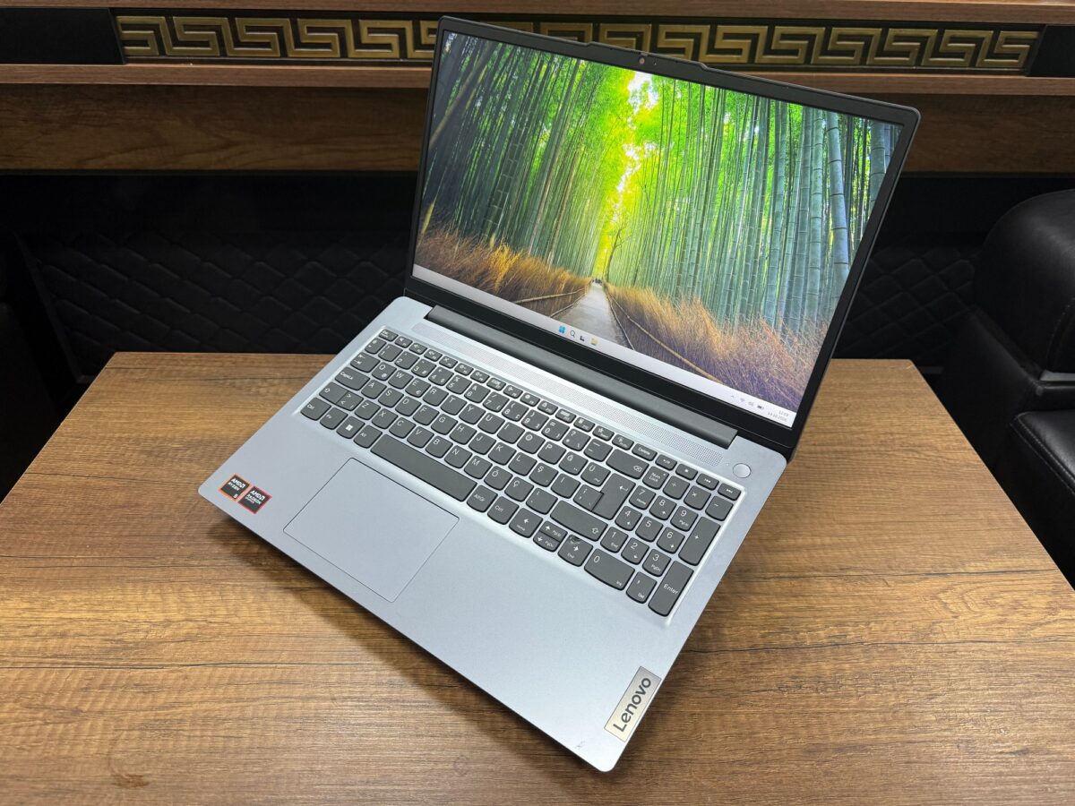 Lenovo IdeaPad Slim 3 15AMN8 AMD Ryzen 5 40 8GB RAM 512GB SSD 15.6" FHD 82XQ0112TX Notebook (İKİNCİ EL) - Görsel 3