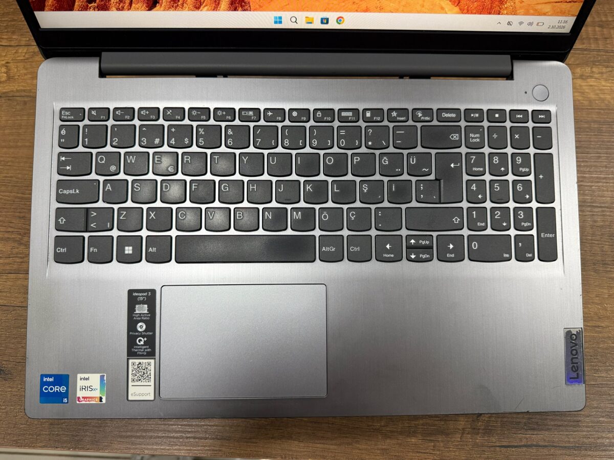Lenovo IdeaPad 3 15ITL6 i5-1135G7 8GB RAM 256GB SSD 15.6" FHD 82H802RLTX Notebook (İKİNCİ EL) - Görsel 2