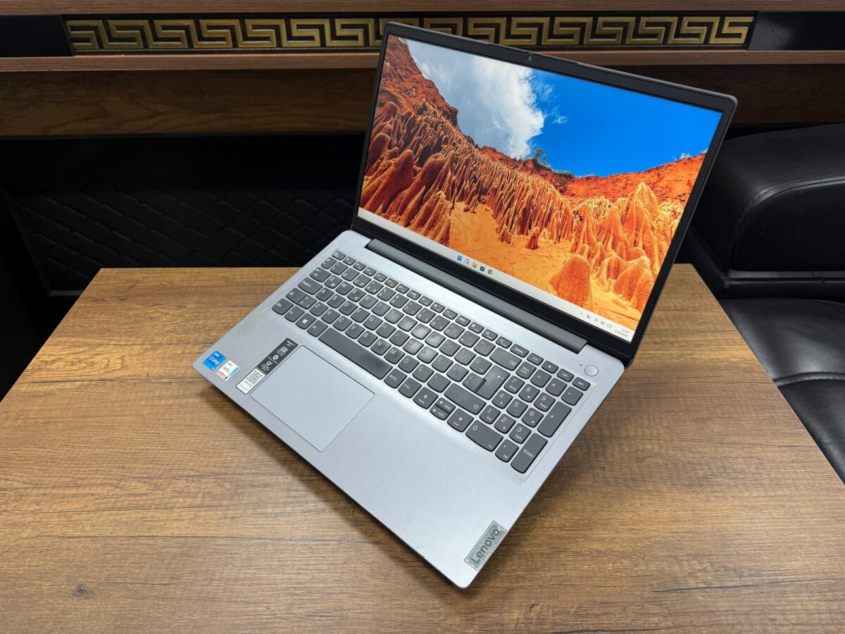 Lenovo IdeaPad 3 15ITL6 i5-1135G7 8GB RAM 256GB SSD 15.6" FHD 82H802RLTX Notebook (İKİNCİ EL) - Görsel 3