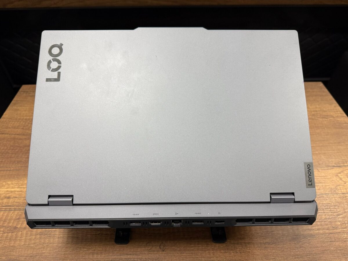 Lenovo LOQ 15IAX9 i5-12600HX 8 GB 512GB RTX3050 6GB 15.6" FHD 83GS00L2TR Notebook (İKİNCİ EL) - Görsel 4