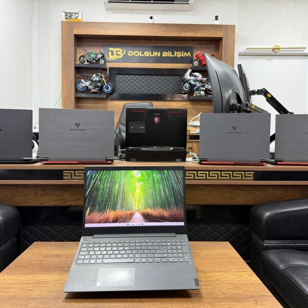 Lenovo V15-ADA 82C7001HTX AMD Ryzen 5 3500U 8GB RAM 120GB SSD 15.6" Notebook (İKİNCİ EL)