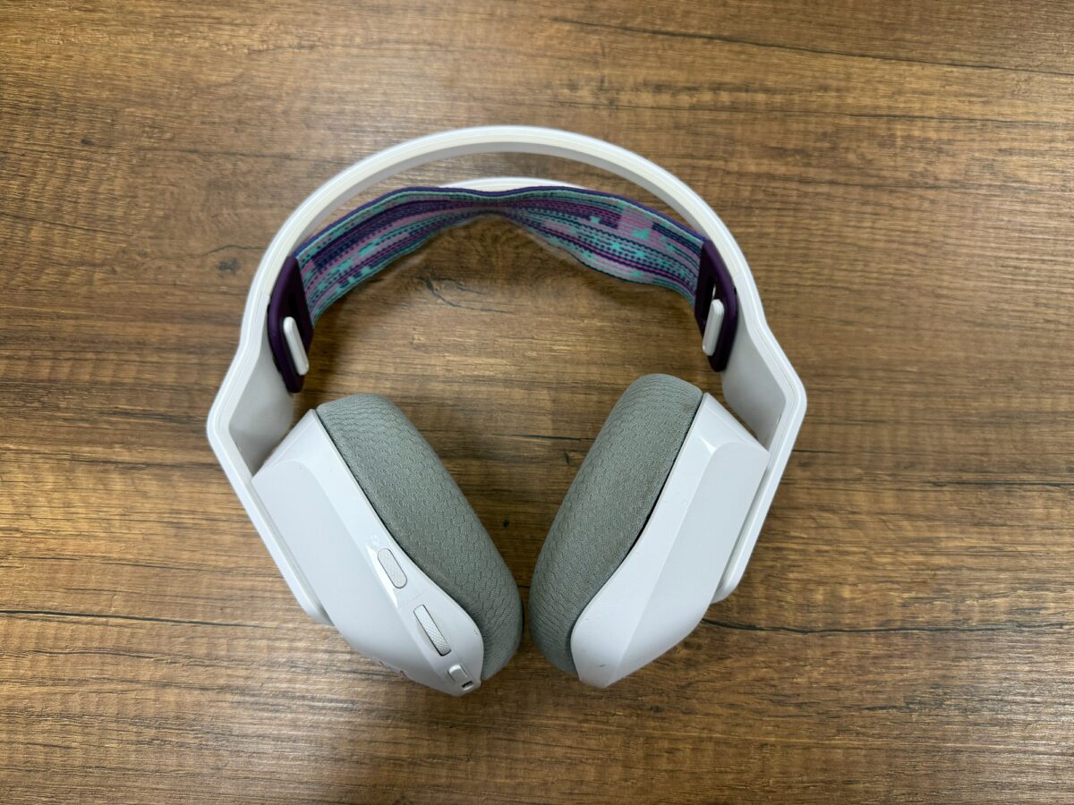 Logitech G733 Lightspeed Beyaz RGB 7.1 Kablosuz Kulak Üstü Oyuncu Kulaklığı (İKİNCİ EL) - Görsel 3