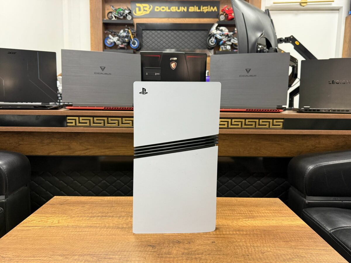 BİLKOM Sony PlayStation 5 Pro 2TB CFI-7021 Tek Kol Oyun Konsolu (İKİNCİ EL) - Görsel 3