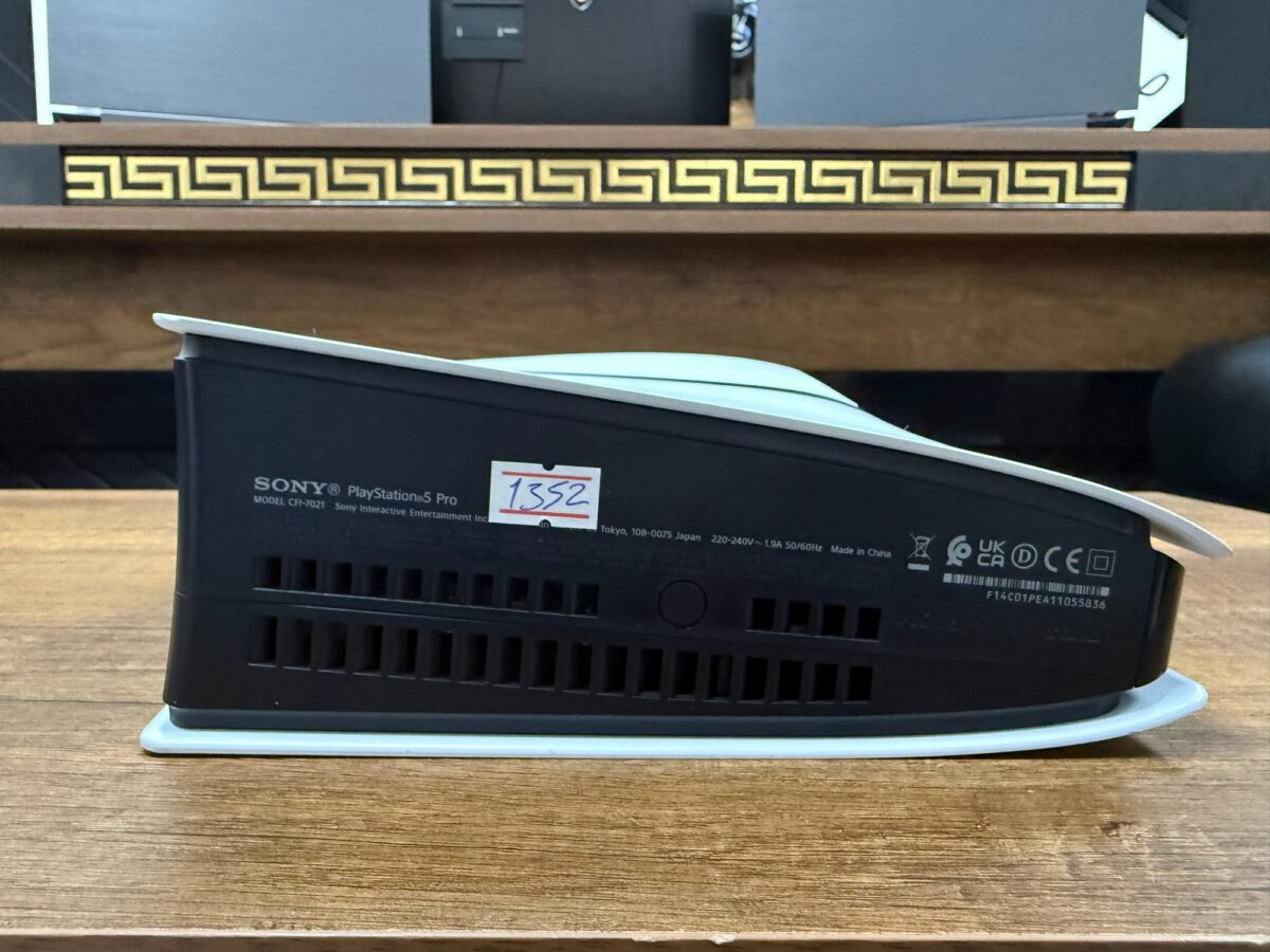BİLKOM Sony PlayStation 5 Pro 2TB CFI-7021 Tek Kol Oyun Konsolu (İKİNCİ EL) - Görsel 5