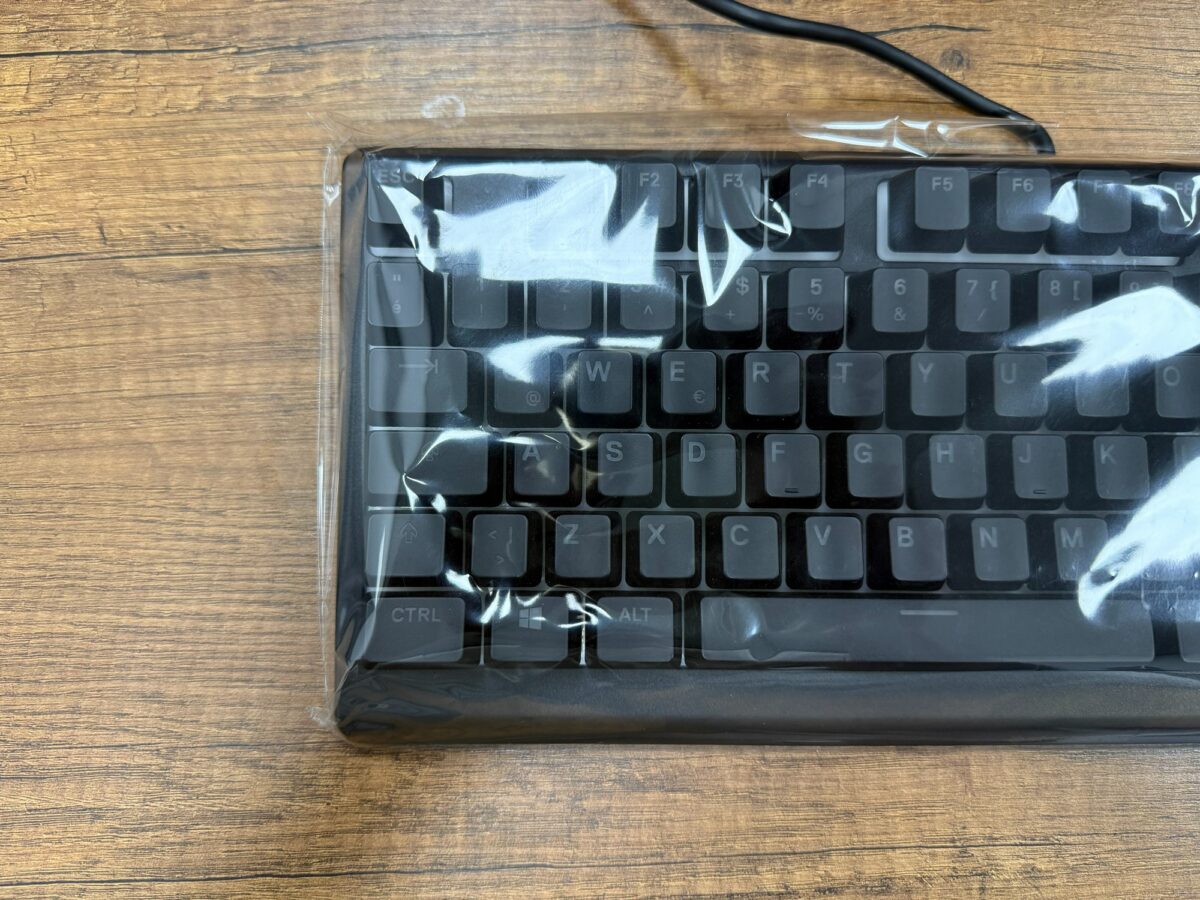 SteelSeries Apex 3 TKL Siyah RGB Kablolu Oyuncu Klavyesi (İKİNCİ EL) - Görsel 3
