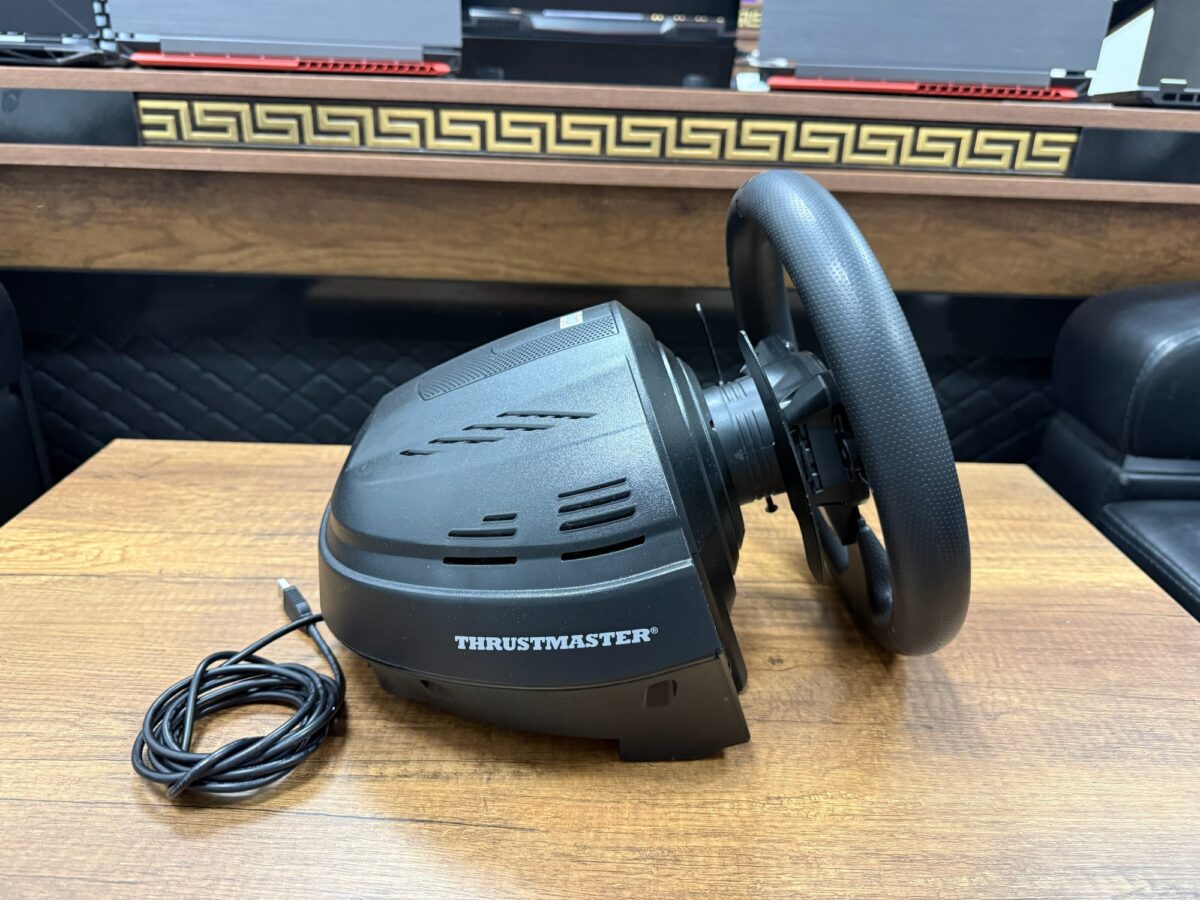 Thrustmaster T300RS GT Oyuncu Direksiyon Seti (İKİNCİ EL) - Görsel 4